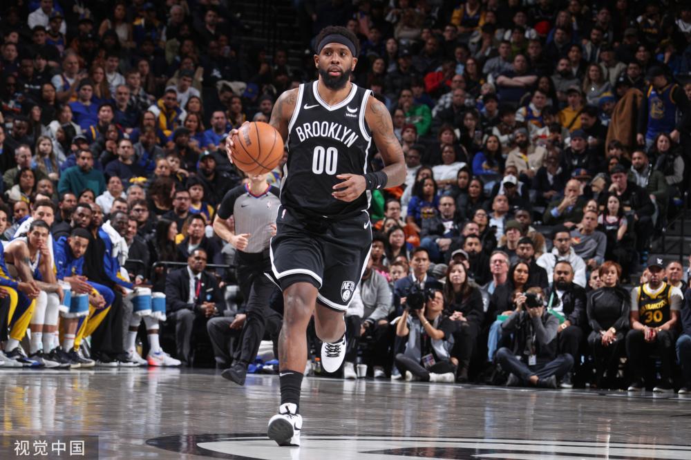 反应显得不 反应显得不